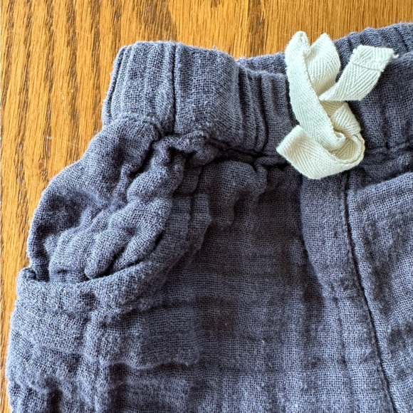 Free add on! Jamie Kay Organic Cotton Muslin Lily Short in Graphite, size 0-3M - Picture 5 of 6
